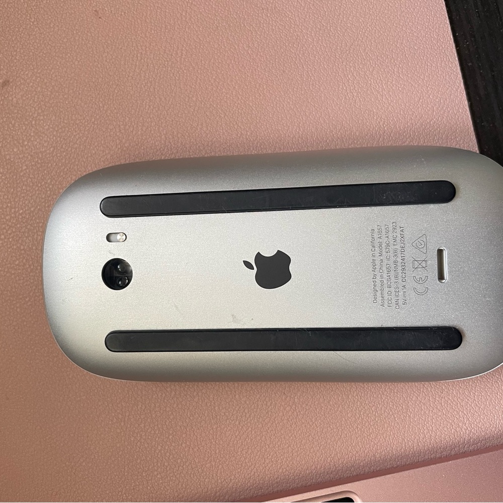 Apple Magic Mouse - Picture 2 of 2